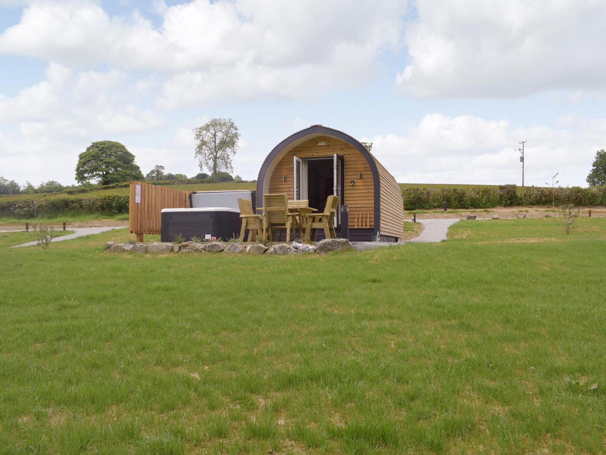 Villa Cain Pod Vip Llanfyllin Esterno foto
